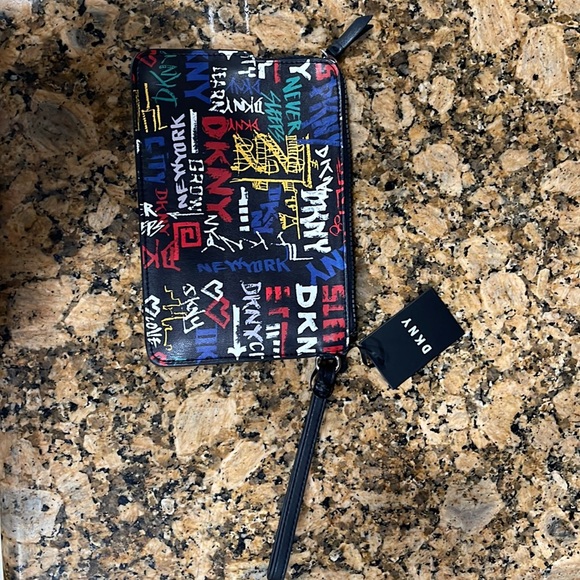 Black multicolored DKNY Tilly Wristlet - Picture 4 of 5
